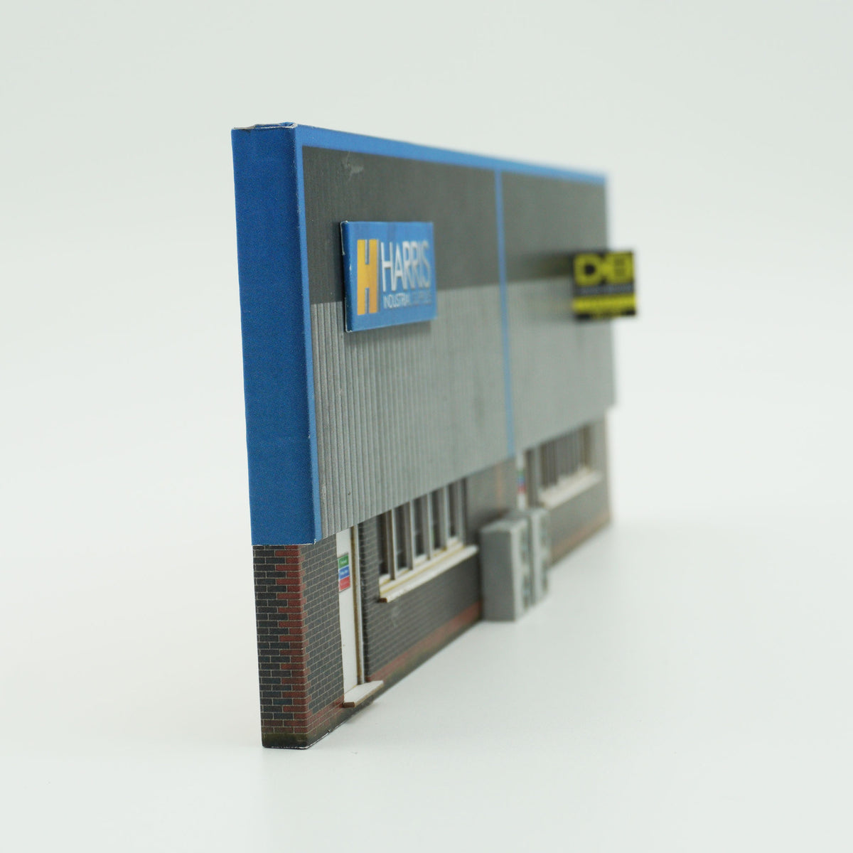 KX007-OO Ultra-Low Relief Industrial Unit Side Wall #1 - OO/4mm/1:76
