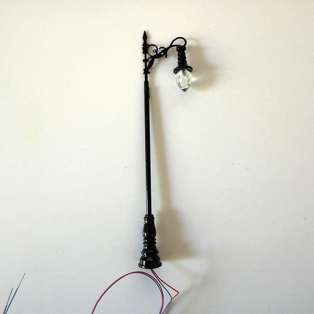 Period Style LED Street Lamps - Type 1 (Pack of 5) OO/1:76