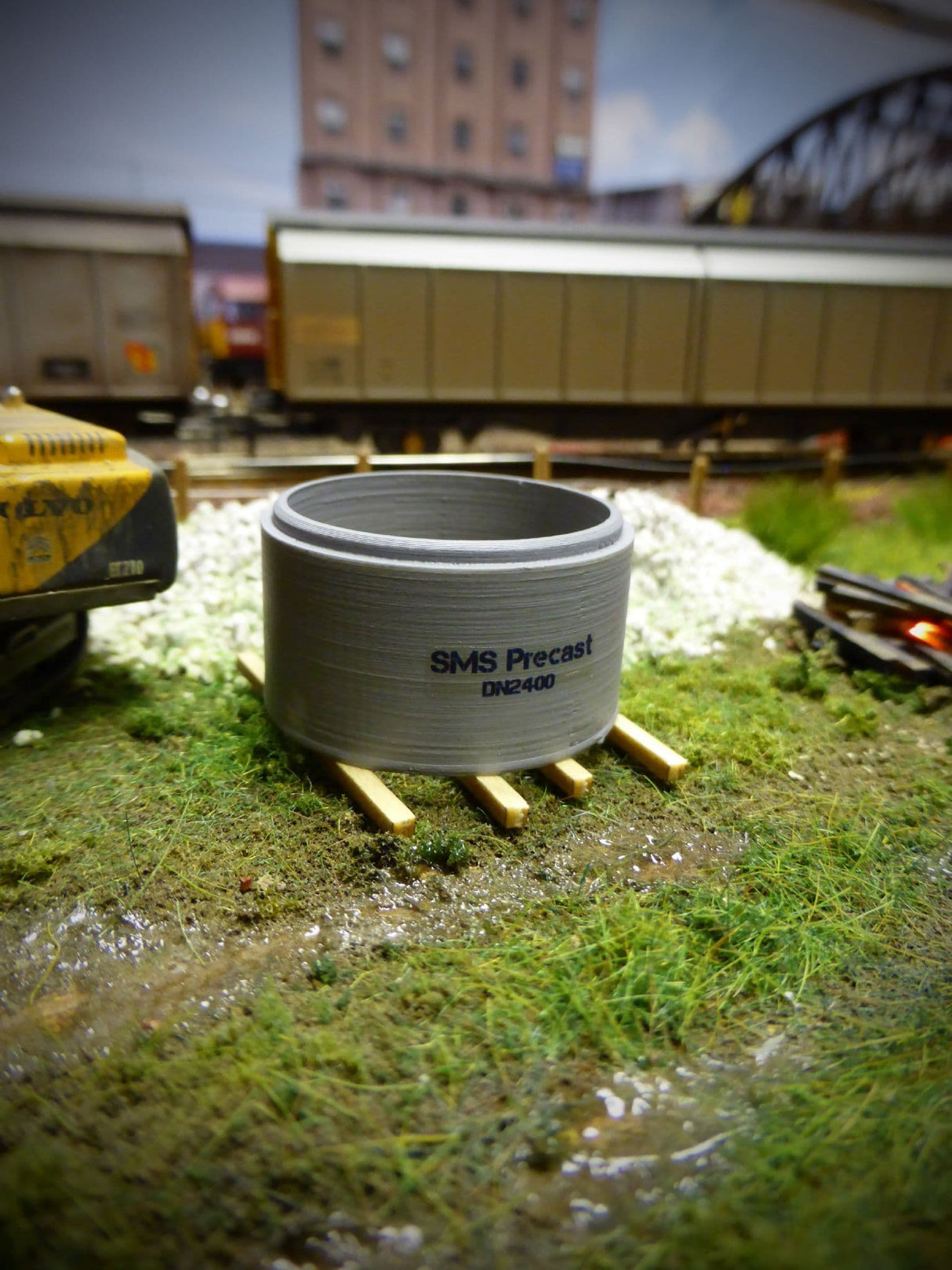 AX053-N 8ft Pre-Cast Concrete Drain Pipes Lorry/Wagon Load (Pack of 3) N/2mm/1:148