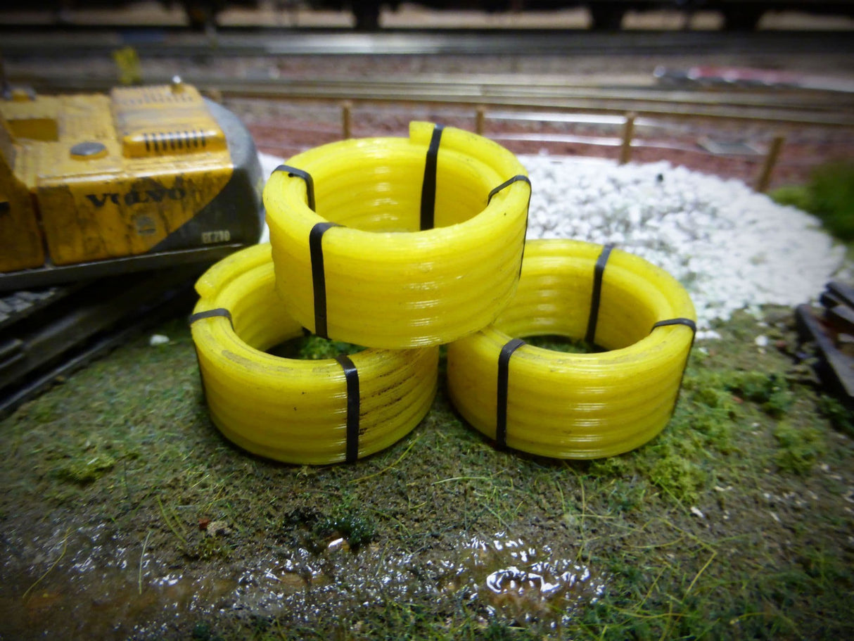 AX054-OO 3D Printed Coiled Yellow Gas Pipe Wagon/Lorry Load (Pack of 3) OO/4mm/1:76