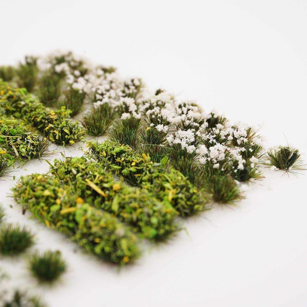 FB030 White Flower & Hedge Mix