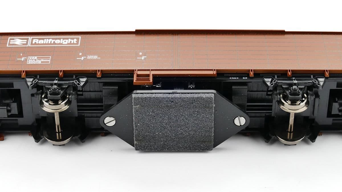 Gaugemaster GM4430102 BR Railfreight Track Cleaning Wagon