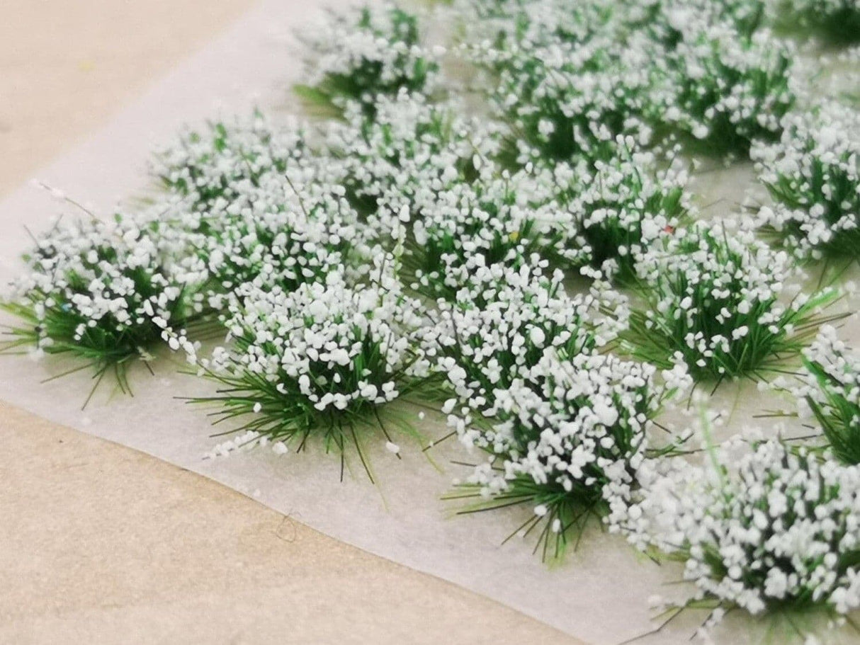 HP006 Medium White Flower Tufts - Handy Pack