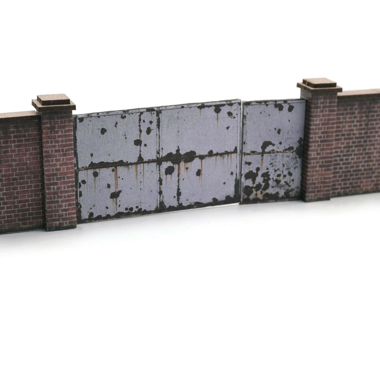 KX002-OO 6ft Industrial Brick Wall And Gates OO/4mm/1:76