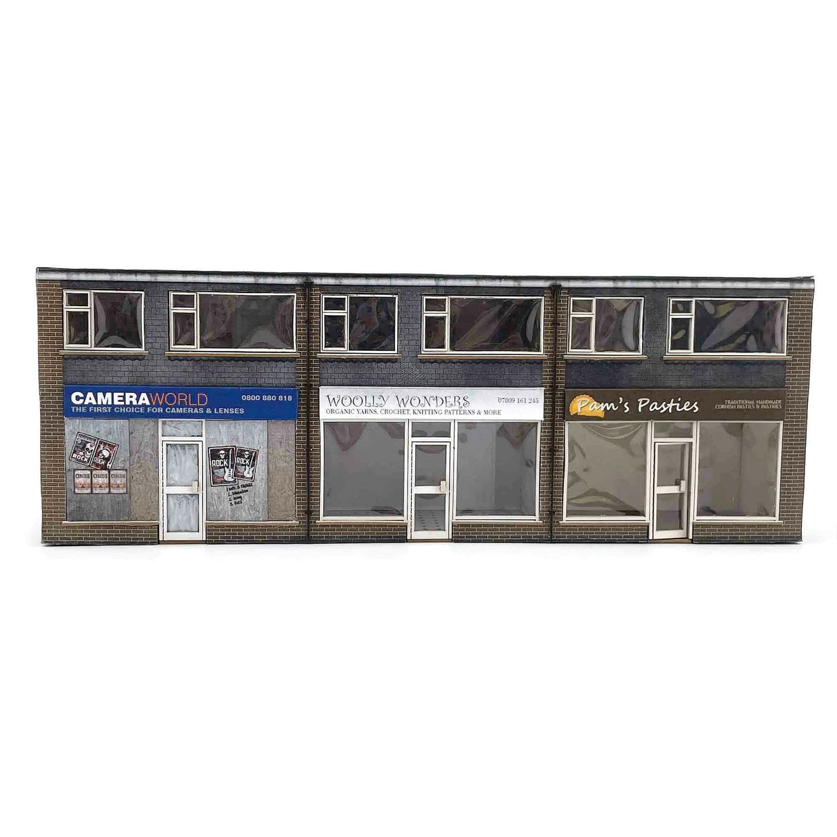KX089-OO Low Relief 1970's Terraced Shops - OO/4mm/1:76