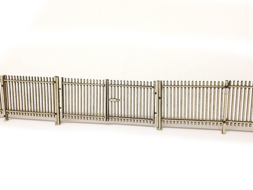 LX017-OO Laser Cut 2m Palisade Security Fencing & Gates OO/4mm/1:76