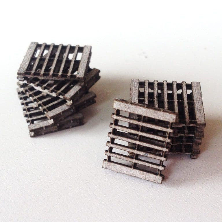 LX022-OO Laser Cut 4ft Pallets (Pack of 12) OO/4mm/1:76