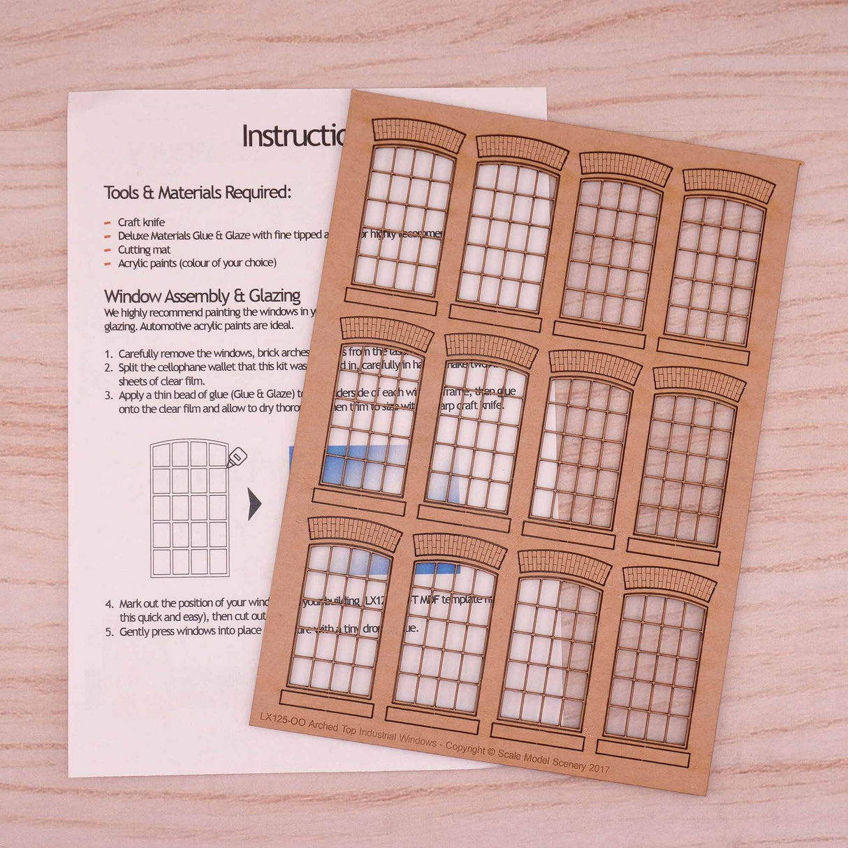 LX125-OO Arched Top Industrial Windows 18mm x 32mm (Pack of 12) OO/4mm/1:76