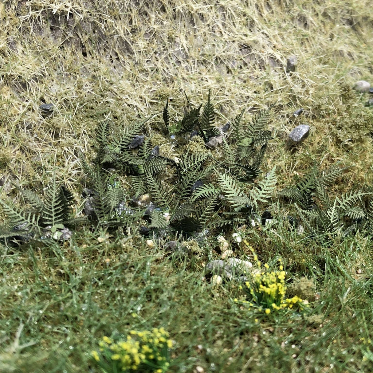 LX432-OO Bracken / Fern Plants (Pack of 32) - OO/4mm/1:76