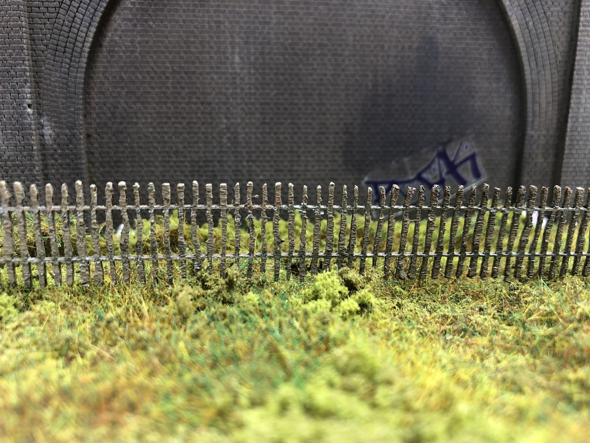 LX433-OO Wooden Paling Fence / Allotment Fence - OO/4mm/1:76