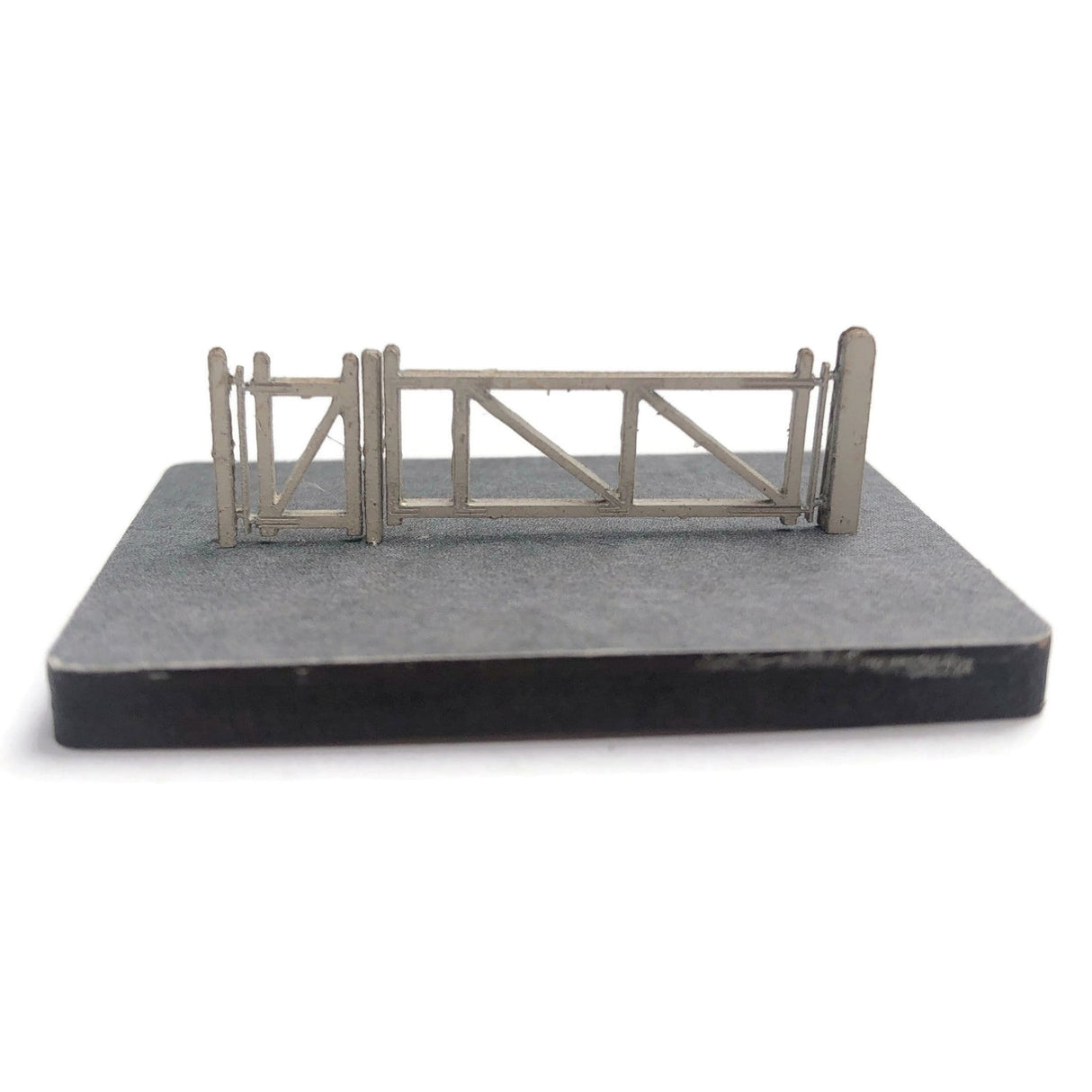 LX484-N Crossing/Yard Gates (NYMR/Goathland Style) - N/2mm/1:148