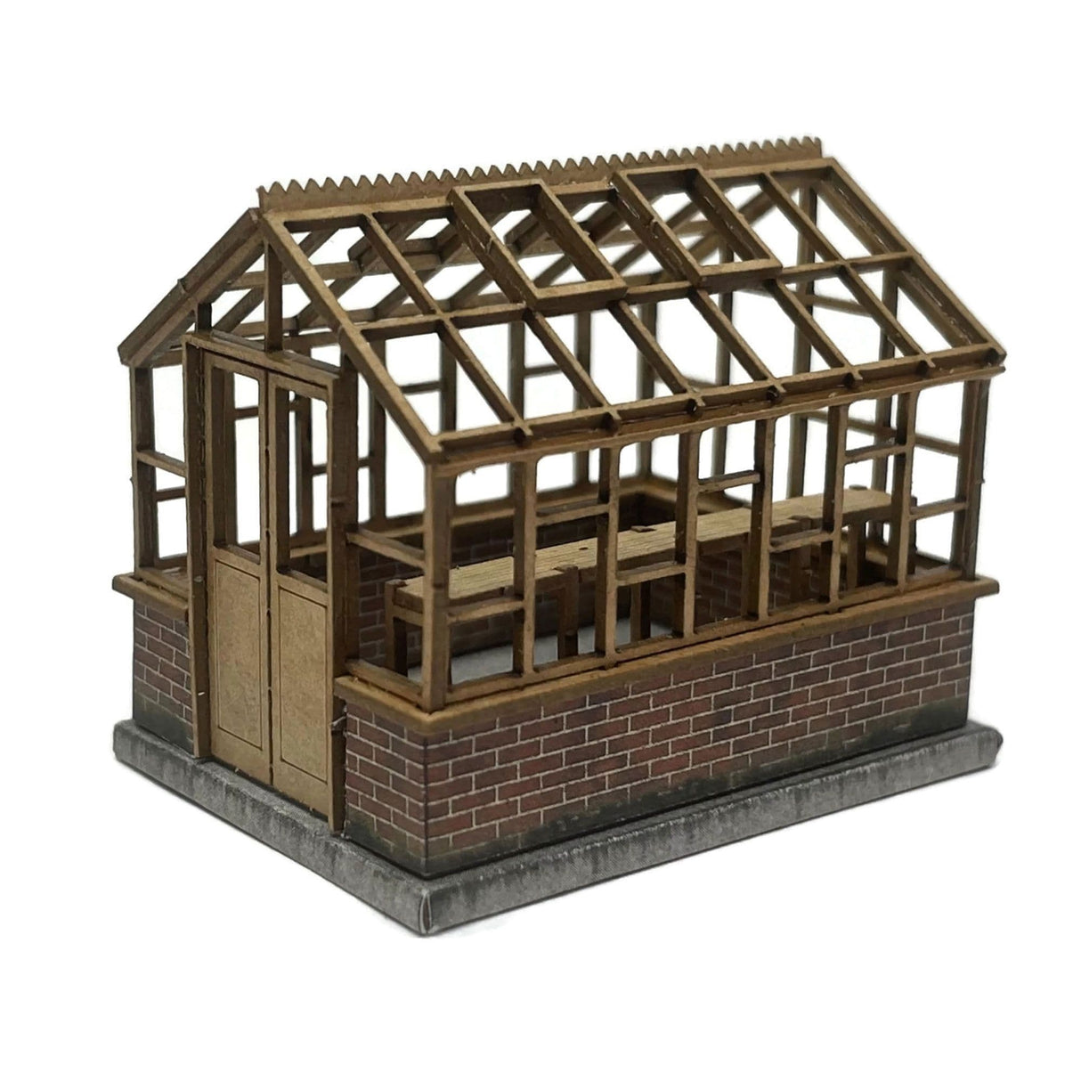 LX517-OO Traditional Brick Based Greenhouse - OO/4mm/1:76