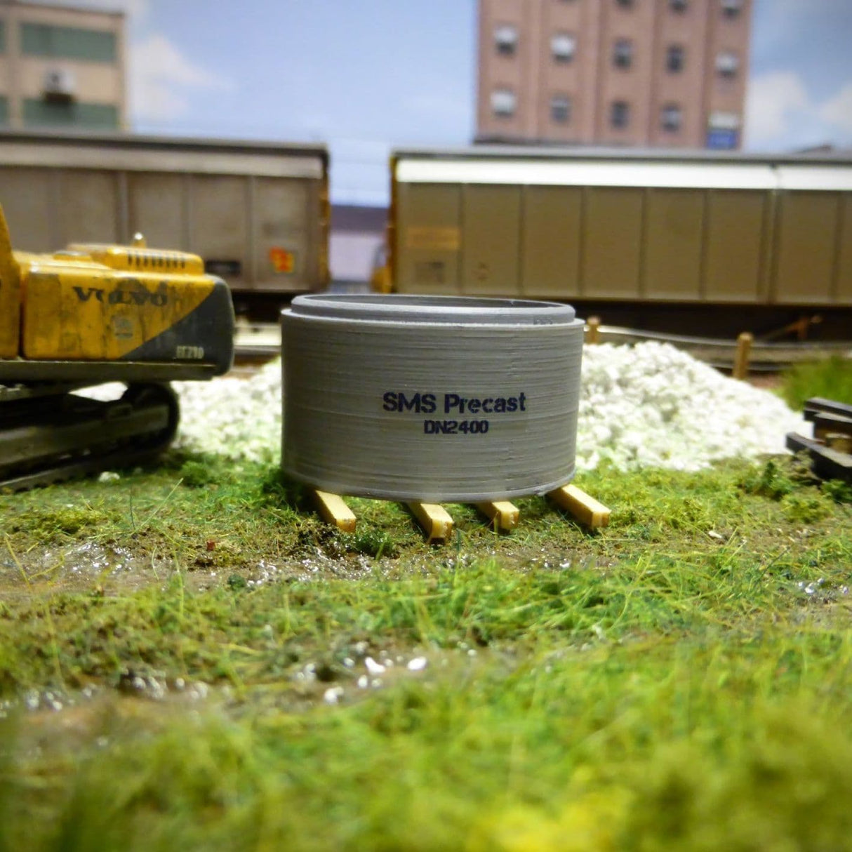 AX053-OO 8ft Pre-Cast Concrete Drain Pipes Lorry/Wagon Load (Pack of 3) OO/4mm/1:76