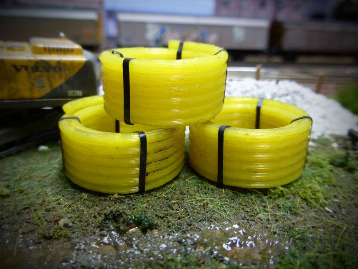 AX054-N 3D Printed Coiled Yellow Gas Pipe Wagon/Lorry Load (Pack of 3) N/2mm/1:148