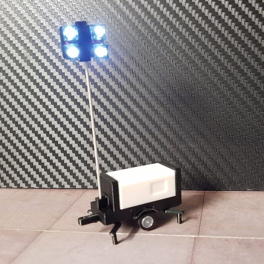 AX094-OO Mobile Lighting Tower With Working Illumination OO/4mm/1:76