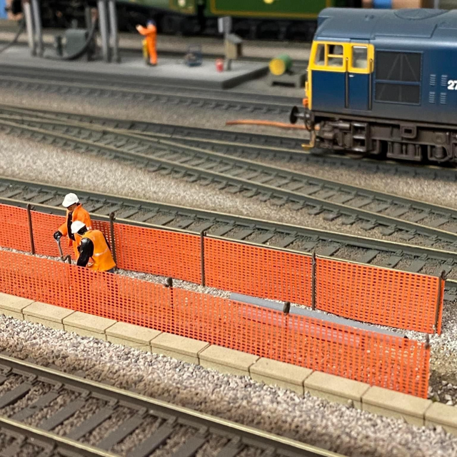 AX099-O Orange Barrier Fencing O/7mm/1:43