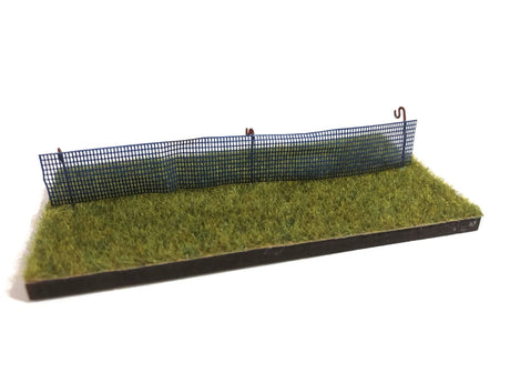 AX100-OO Blue Barrier Fencing For Trackside Use OO/4mm/1:76