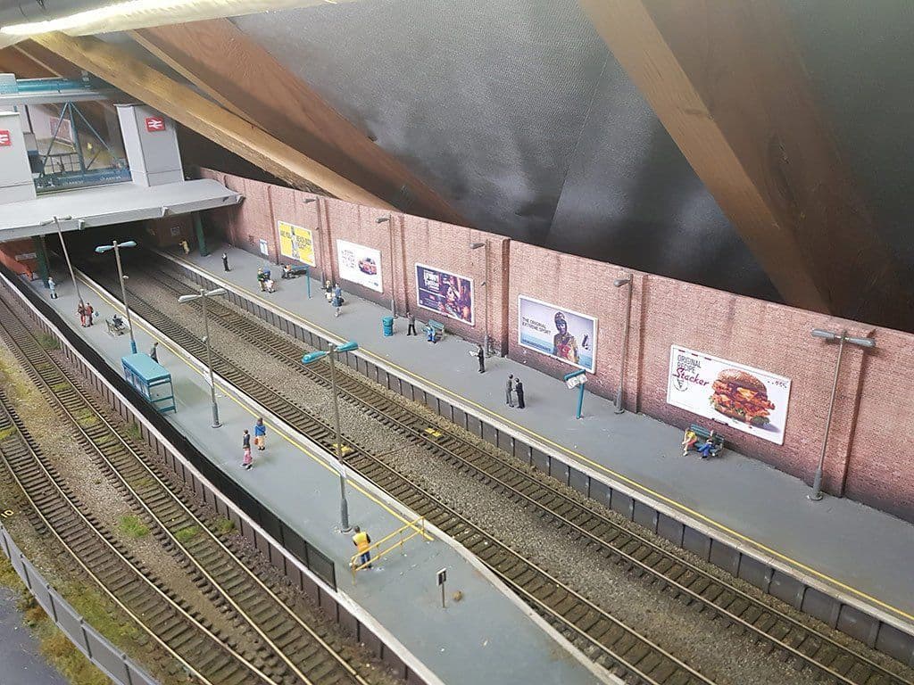 DC022-OO Modern Platform Markings & Mind The Gap Decals OO/4mm/1:76