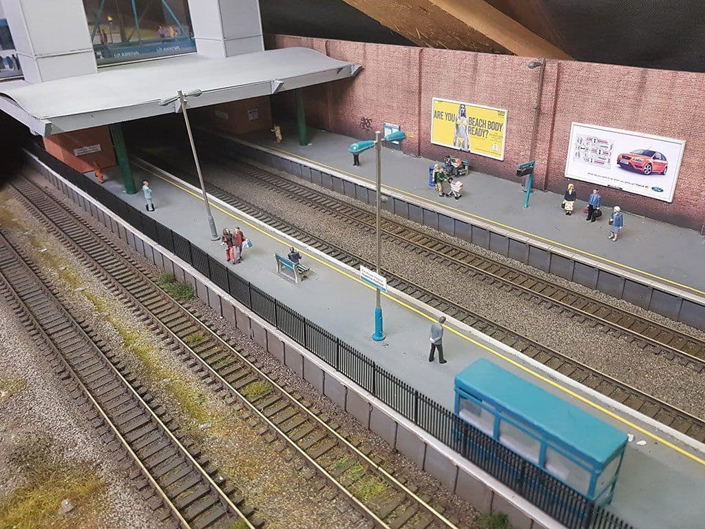 DC022-OO Modern Platform Markings & Mind The Gap Decals OO/4mm/1:76