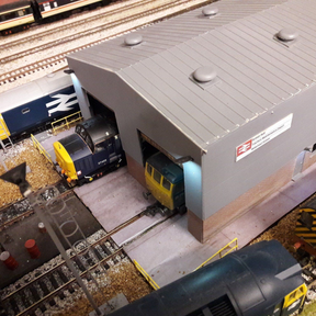 Factory Seconds LX096-OO Concrete Hardstanding Kit OO/4mm/1:76