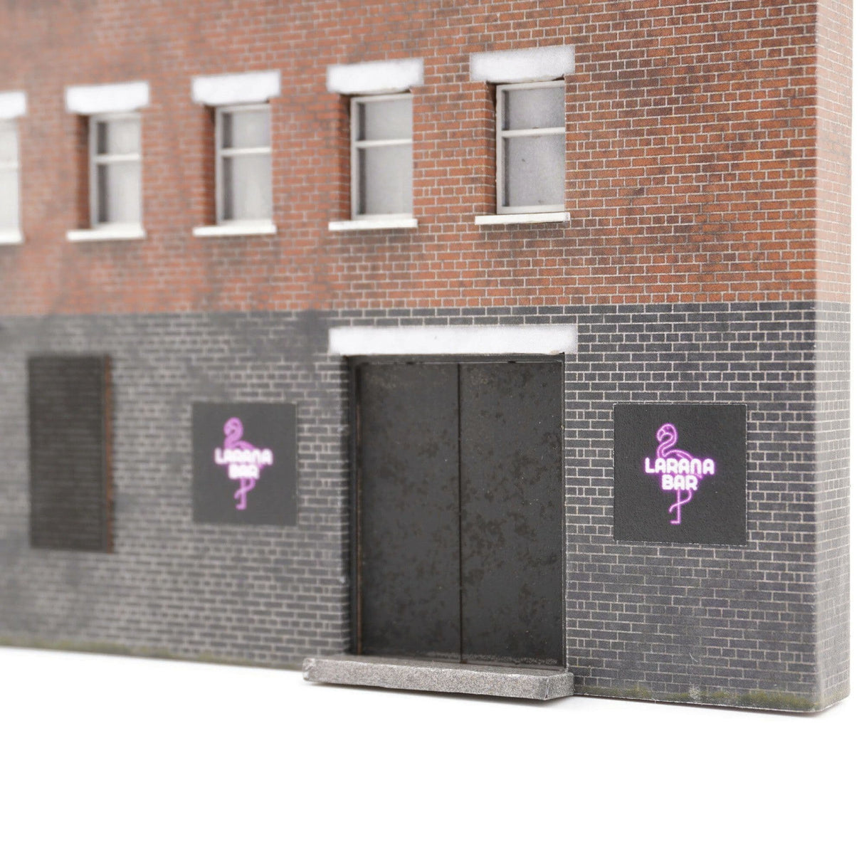 KX114-OO Low Relief Nightclub & Offices - OO/4mm/1:76