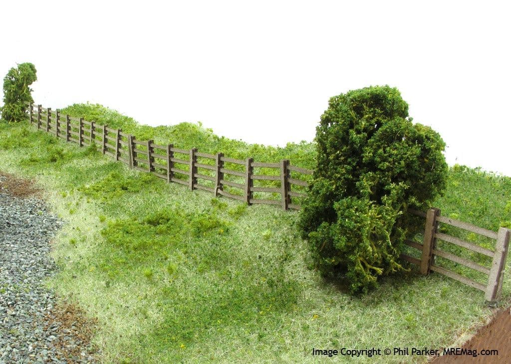 LX006-72 Laser Cut 4ft Post & Rail Fencing 1:72 Scale