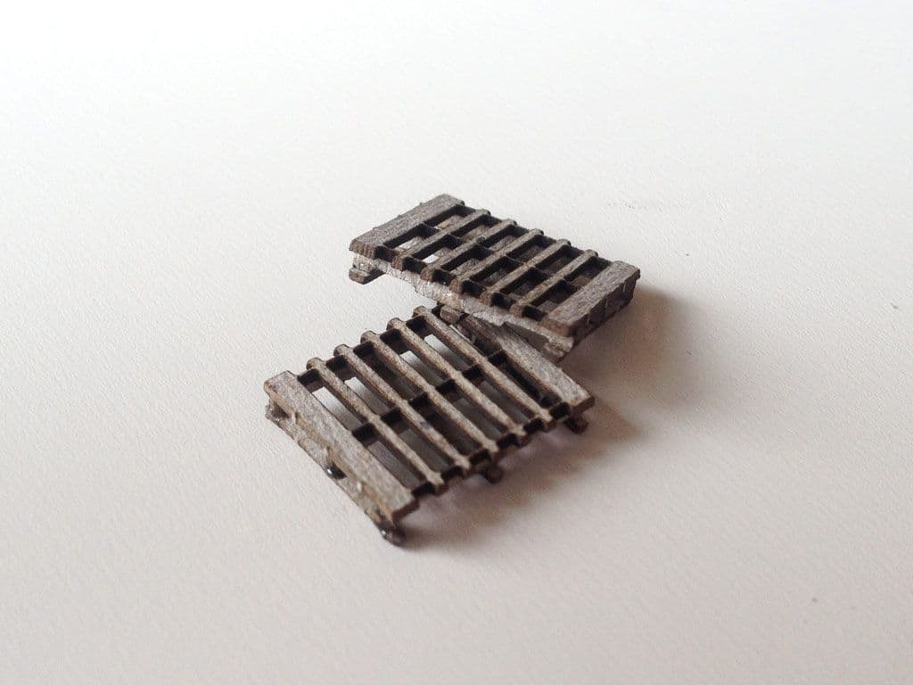 LX022-OO Laser Cut 4ft Pallets (Pack of 12) OO/4mm/1:76