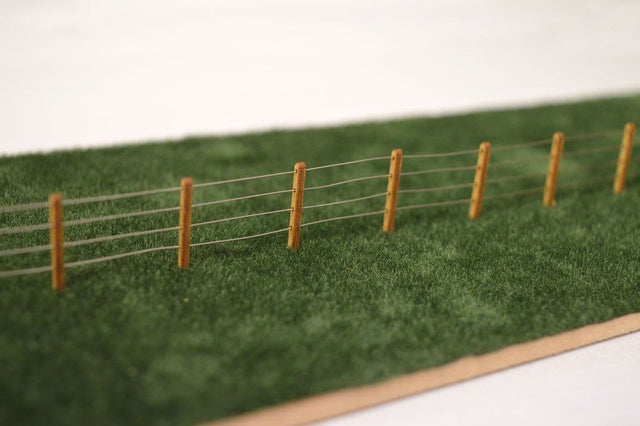 LX056-O Laser Cut 4ft Post & Wire Fencing O/7mm/1:43