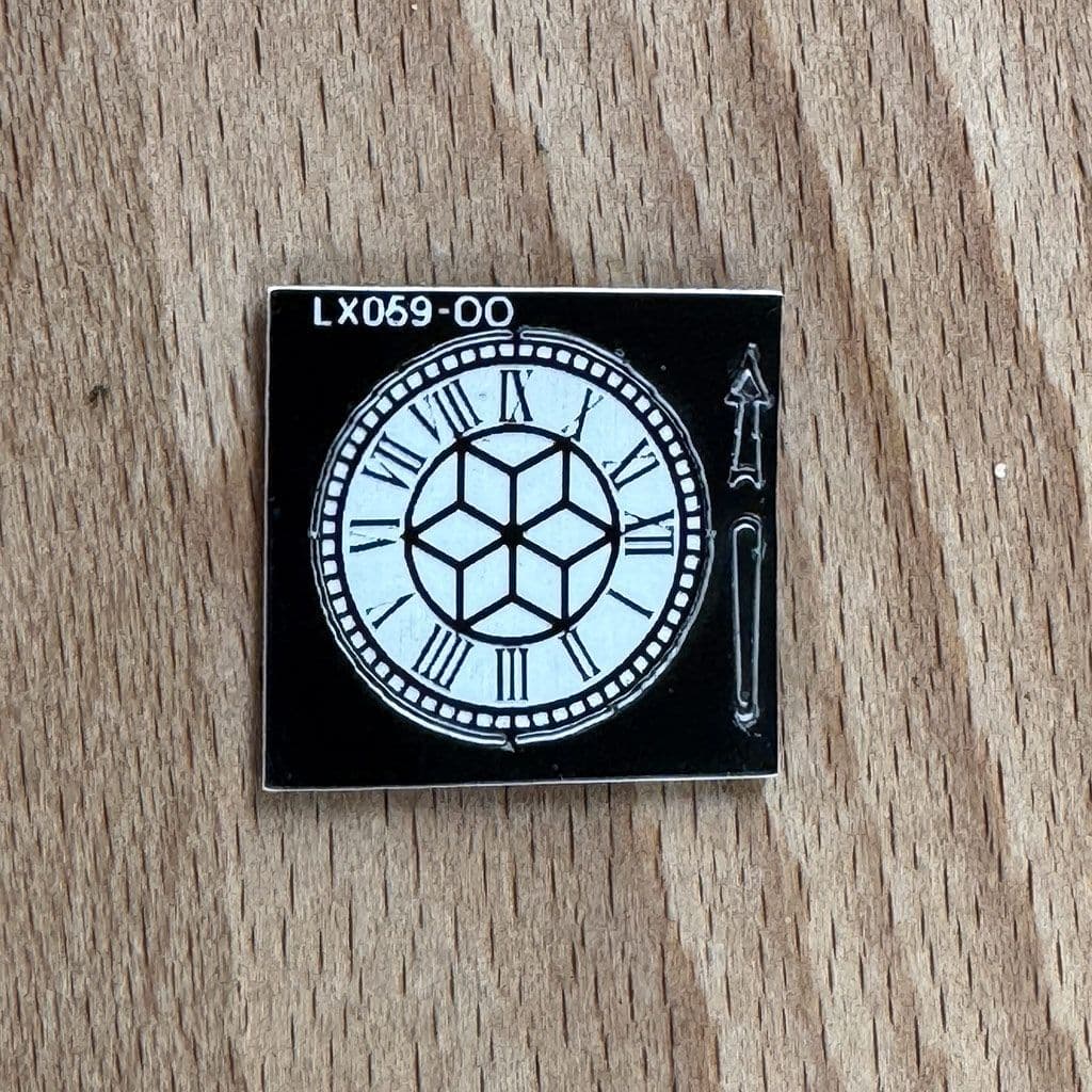 LX059-OO Laser Cut Self Adhesive Brass Clock Face (16mm) OO/4mm/1:76