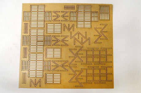 LX063-O Laser Cut Small Slatted Wooden Shipping Crates O/7mm/1:43