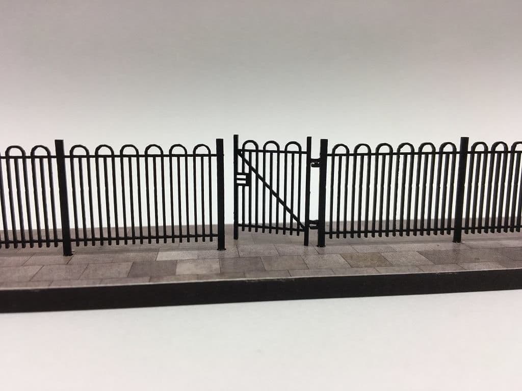 LX102-N Laser Cut 5ft School/Park Hairpin Railings N/2mm/1:148