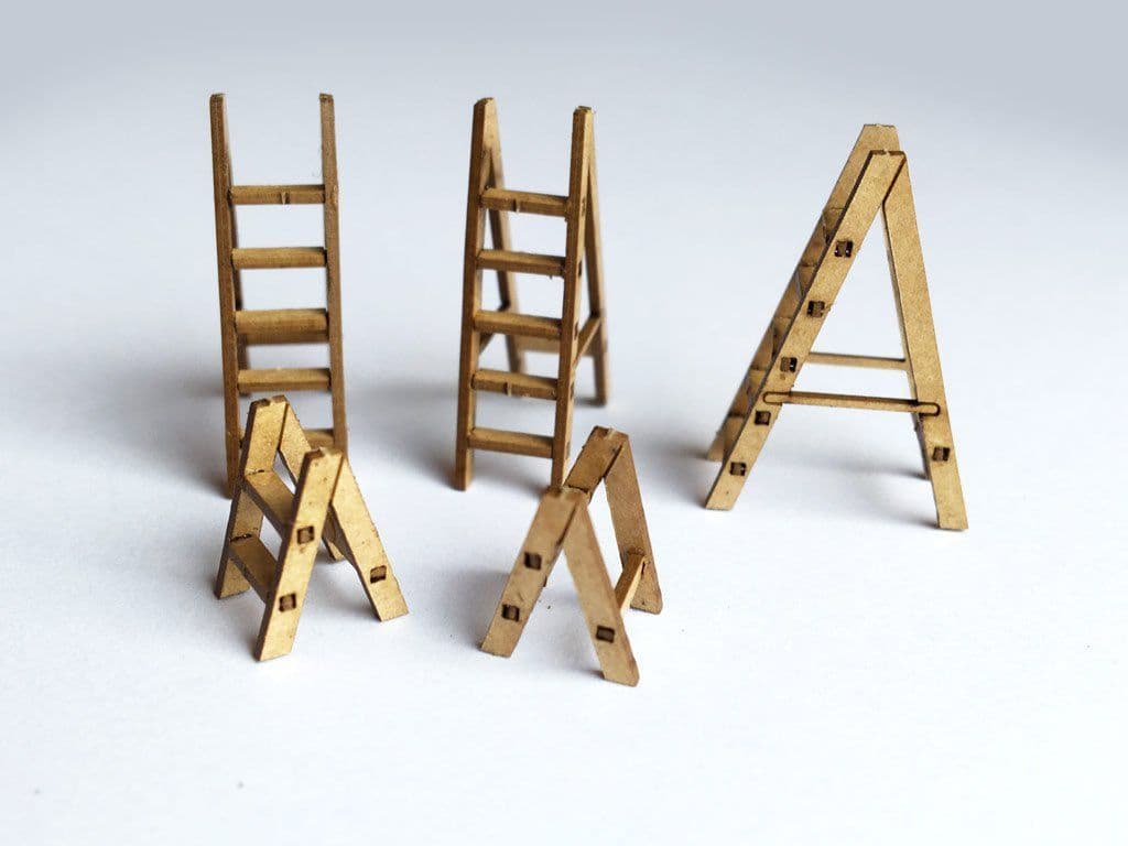 LX109-OO Wooden Step Ladders (Pack of 12) OO/4mm/1:76