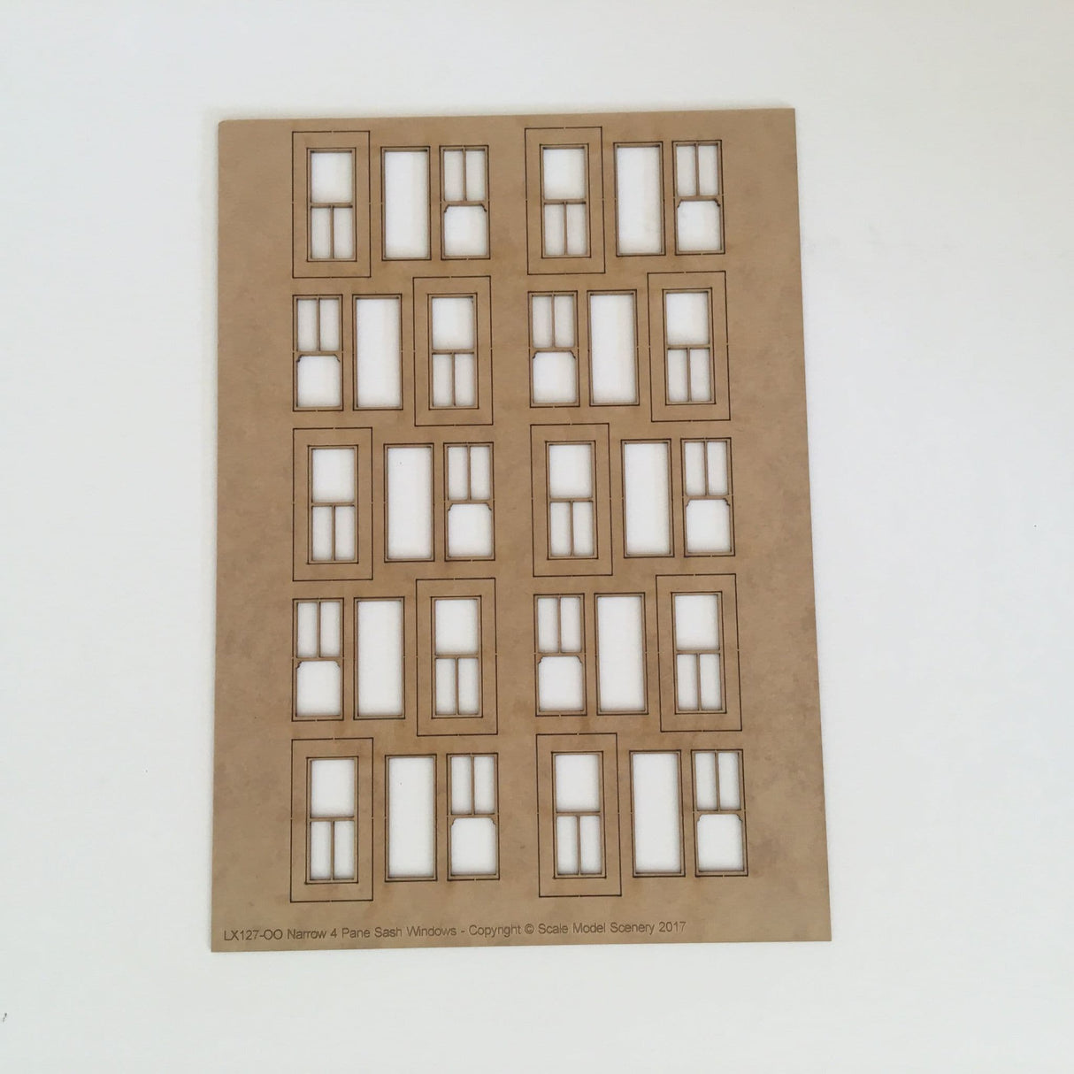 LX127-OO Narrow 4 Pane Sash Windows (Pack of 10) OO/4mm/1:76