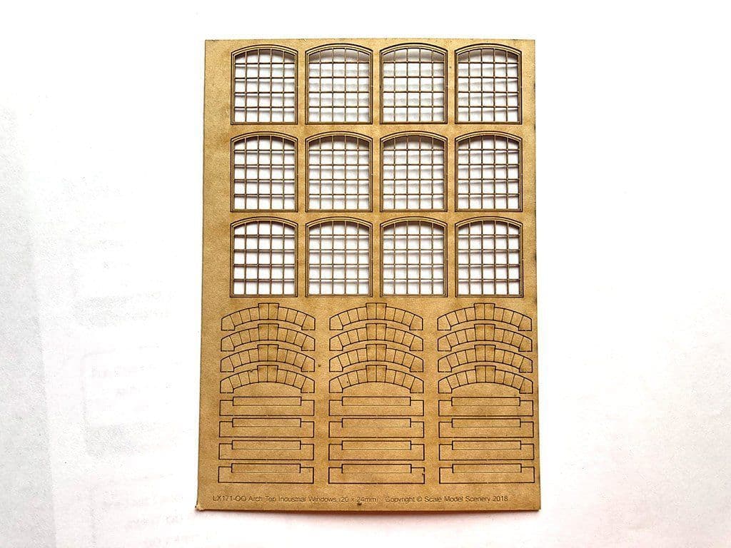 LX171-OO Arch-Top Industrial Windows With Headers & Sills OO/4mm/1:76