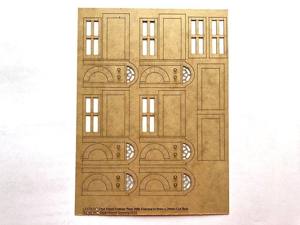 LX173-OO Four Panel Exterior Doors With Frames & Stone Headers OO/4mm/1:76