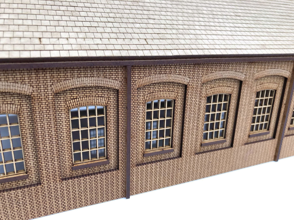 LX230-OO Three Track Engine Shed - OO/4mm/1:76