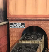 LX237-OO Engines Must Not Pass This Arch Sign (GWR) (Pack of 2) OO/4mm/1:76