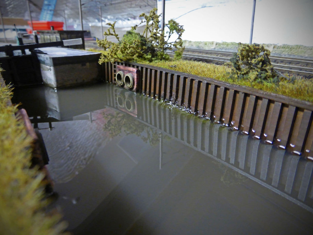 LX364-OO Dockside / Harbour Piling (54mm x 400mm) OO/4mm/1:76
