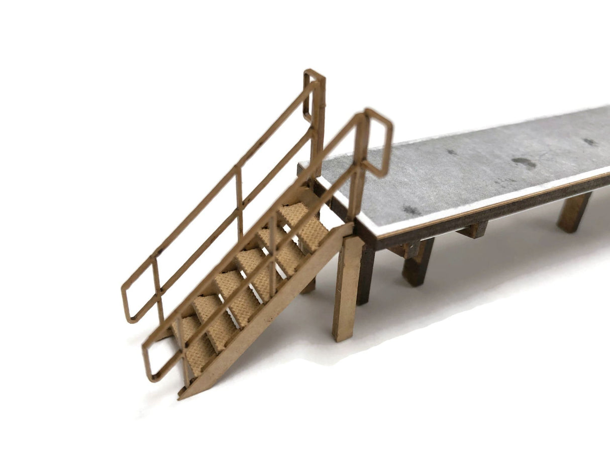LX368-OO Locomotive Maintenance Platform (Concrete) - OO/4mm/1:76
