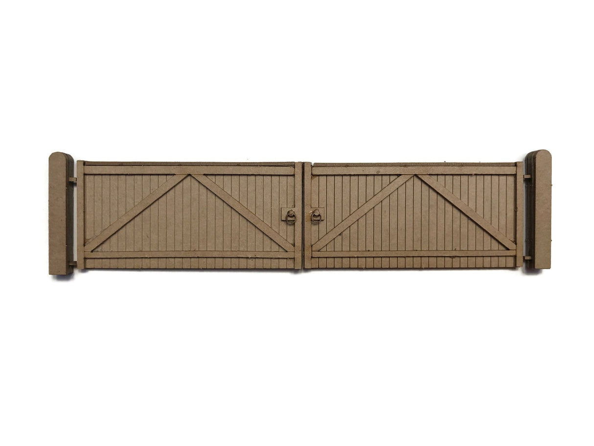 LX442-N Large Wooden Factory Gates - Type 1 - N/2mm/1:148