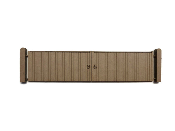 LX442-OO Large Wooden Factory Gates - Type 1 - OO/4mm/176 – Scale