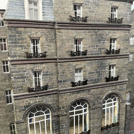 LX451-N Juliette Balcony Railings (28 short & 12 long) - N/2mm/1:148