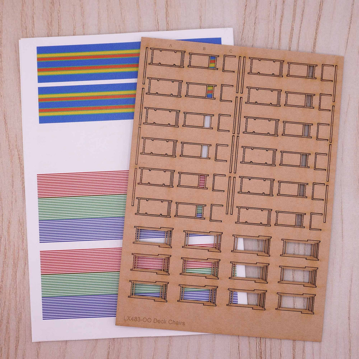 LX483-OO Deckchairs (Pack of 24) OO/4mm/1:76