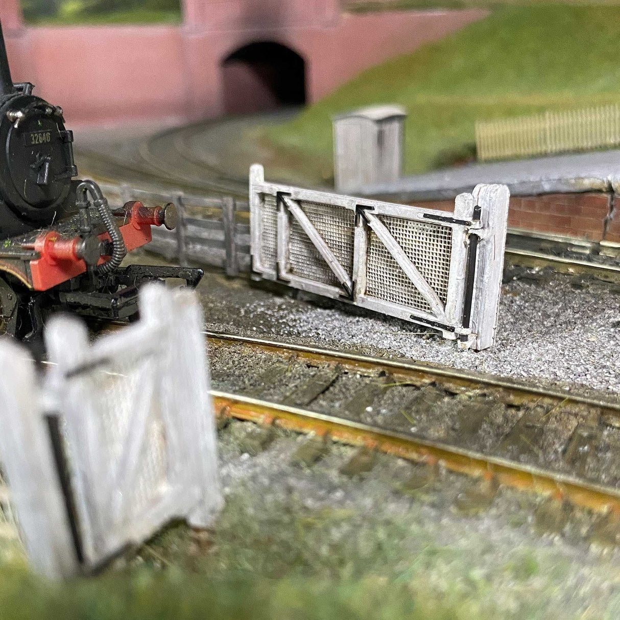 LX484-OO Crossing/Yard Gates (NYMR/Goathland Style) - OO/4mm/1:76