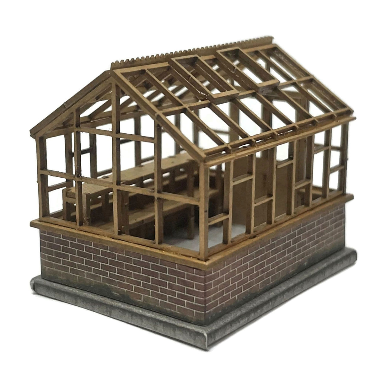 LX517-OO Traditional Brick Based Greenhouse - OO/4mm/1:76