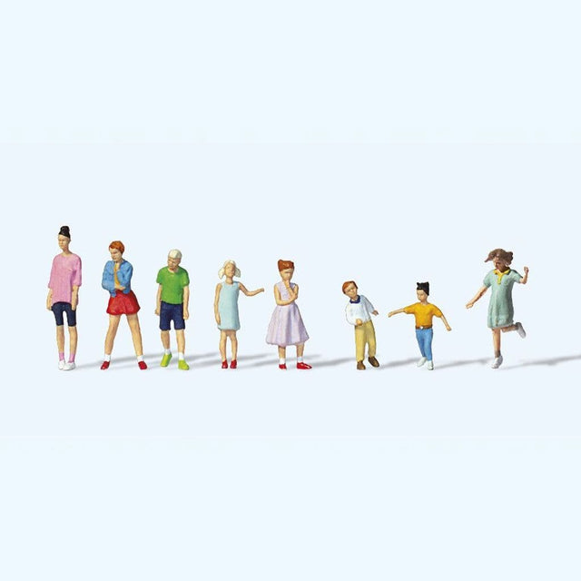 Preiser 10766 Youths & Children (Pack of 8) - OO/HO
