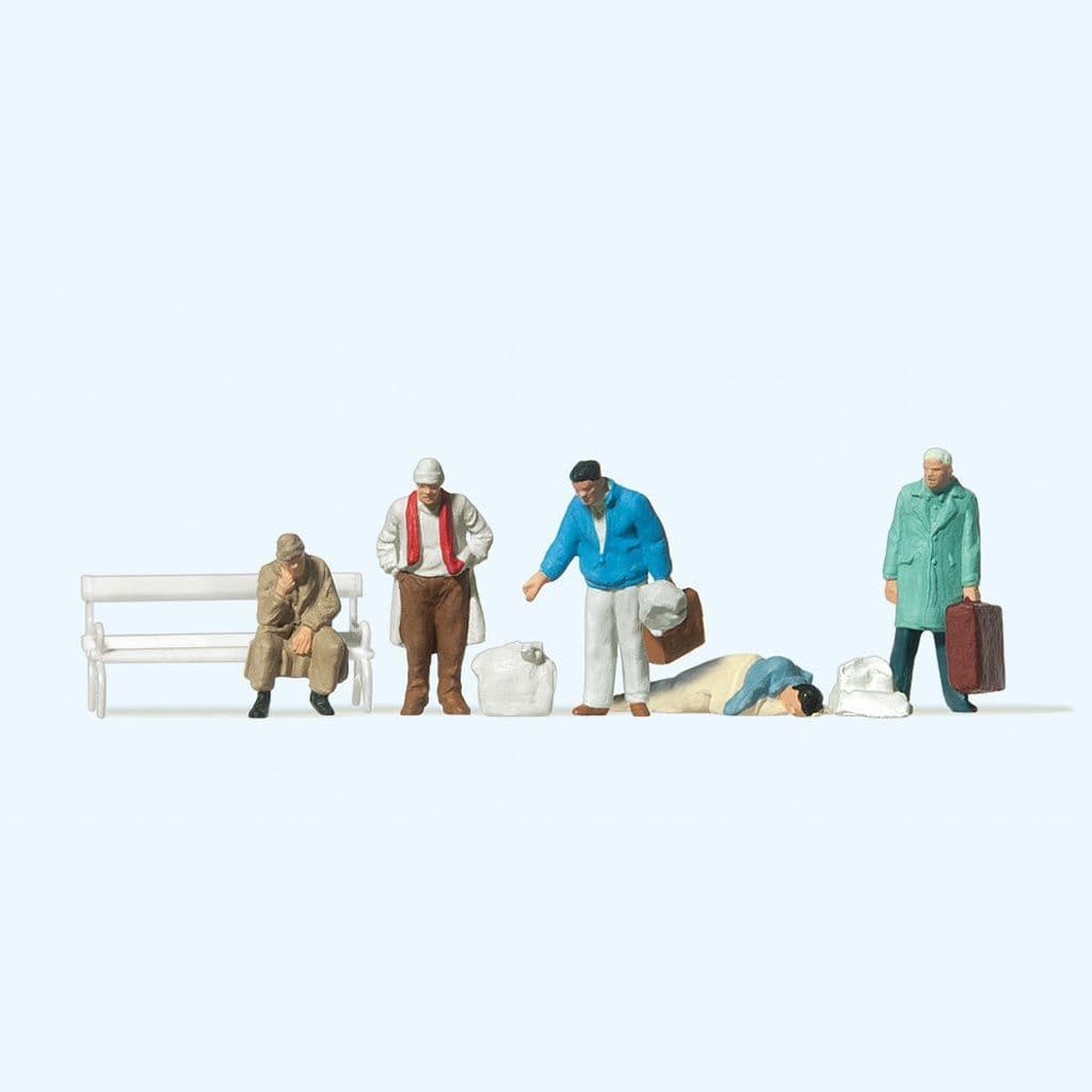 Preiser 14119 In Front Of The Station Figures (Pack of 6) - OO/HO
