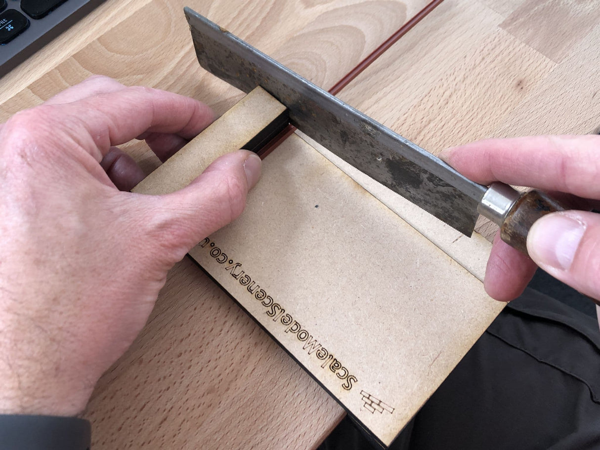 SX012 Modellers Bench Hook