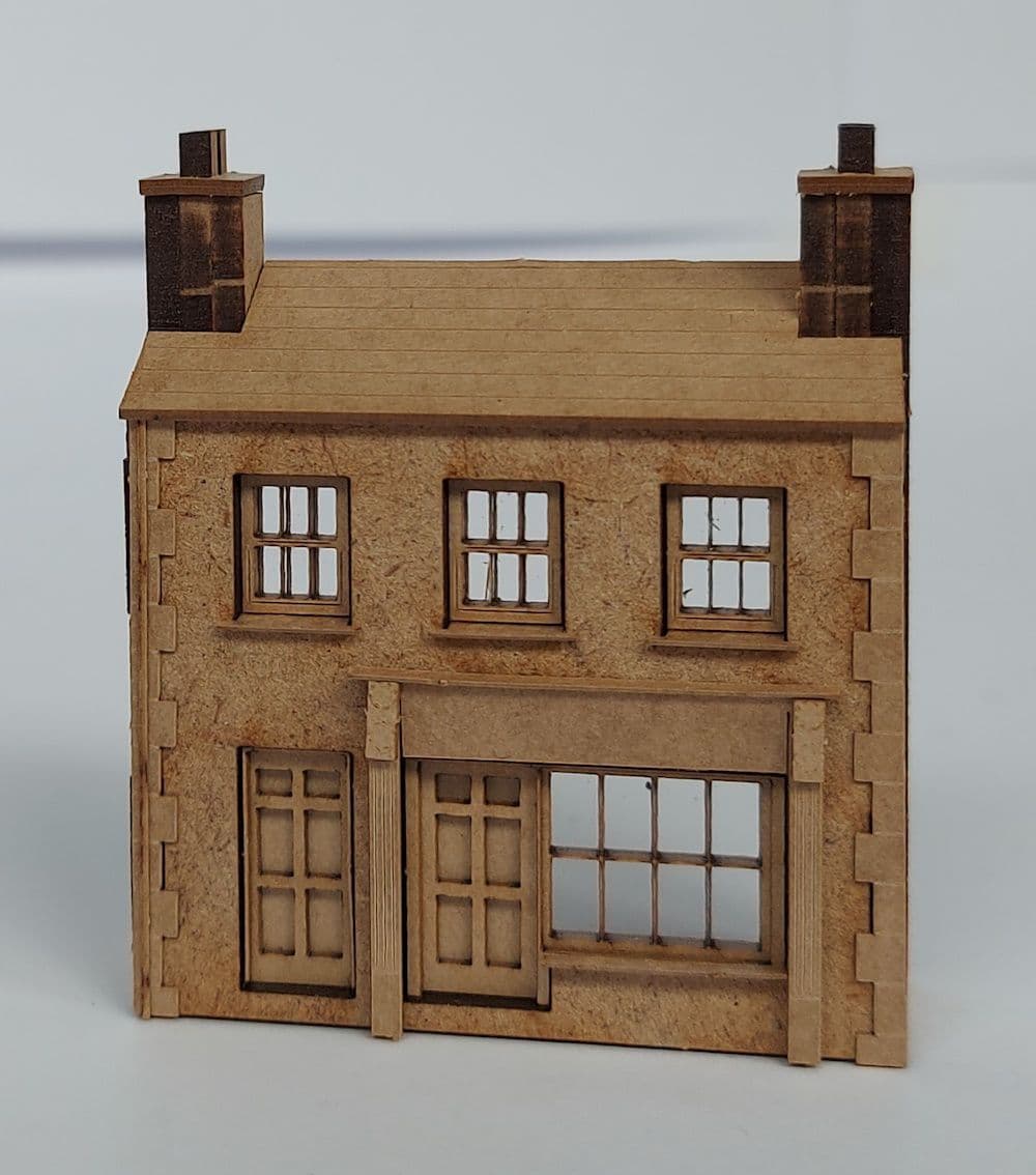 UW2004-N Low Relief Medium Shop with Flat - N / 2mm / 1:148